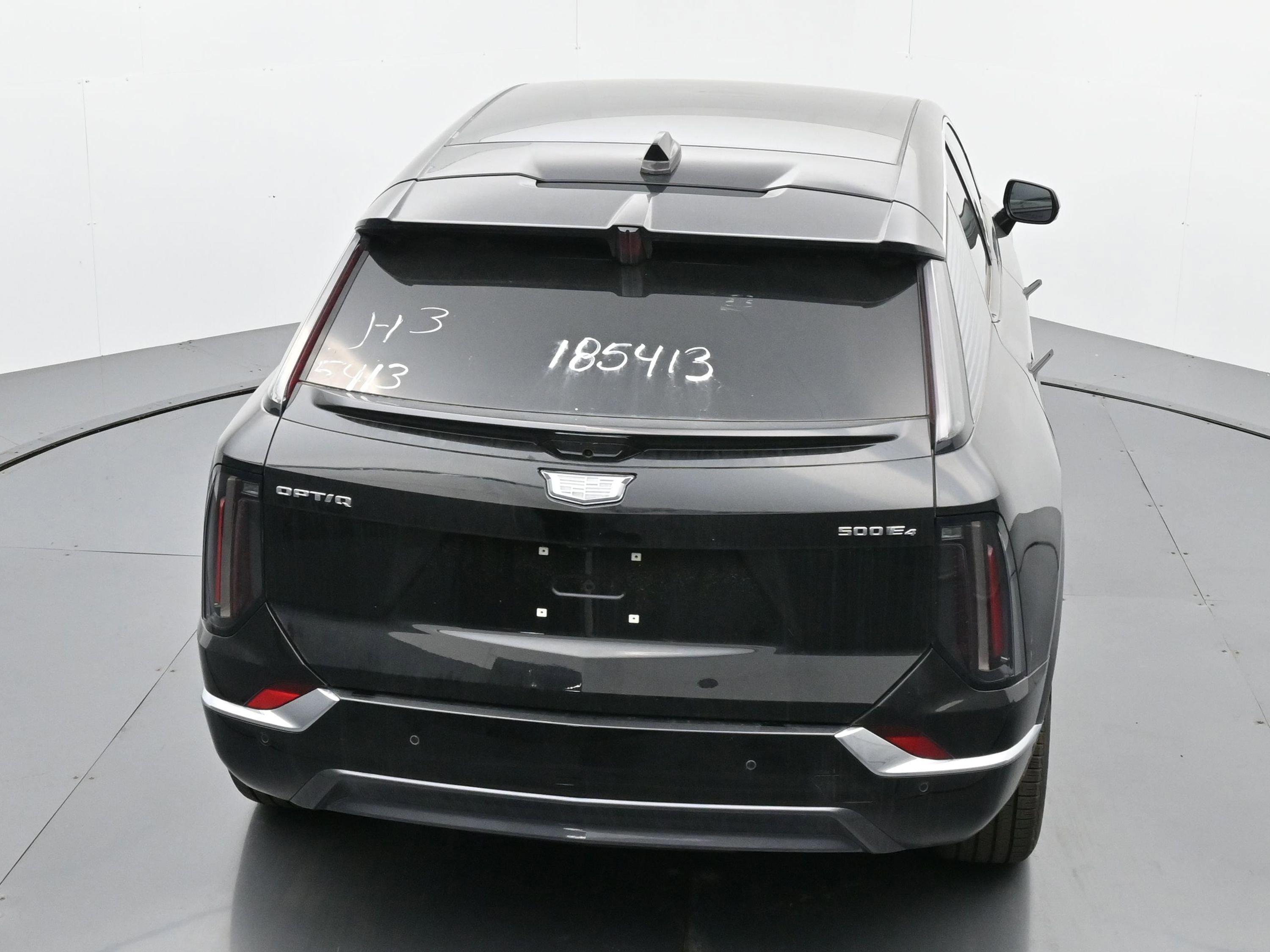 New 2025 Cadillac Optiq Luxury 2 w/ LPO, Floor Liner Package image 26