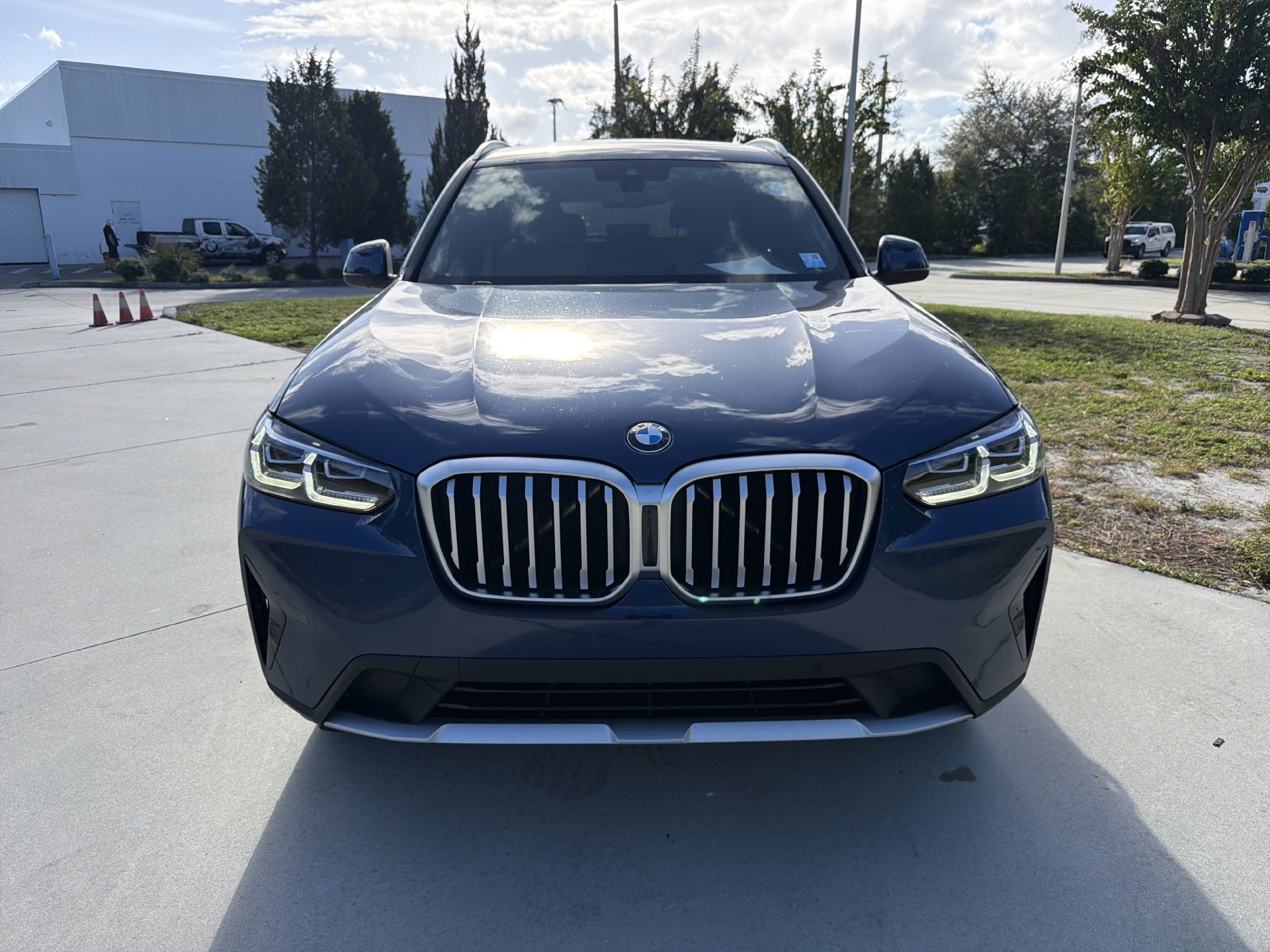 Used 2022 BMW X3 xDrive30i w/ Premium Package 2 AWD/4WD image 2