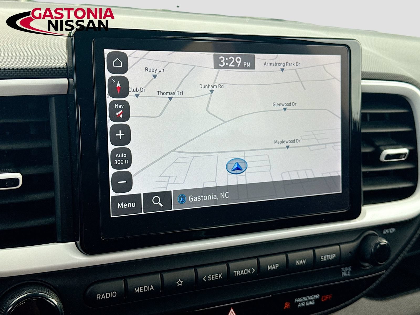 Used 2023 Hyundai Venue Limited FWD image 17