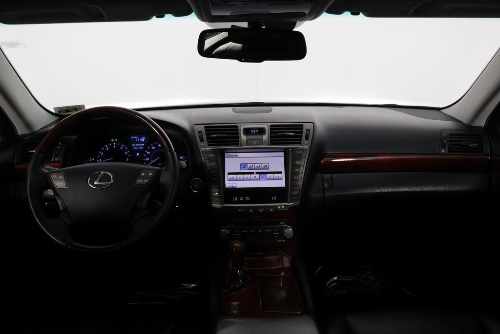 Used 2012 Lexus LS 460 w/ Comfort Pkg RWD image 8