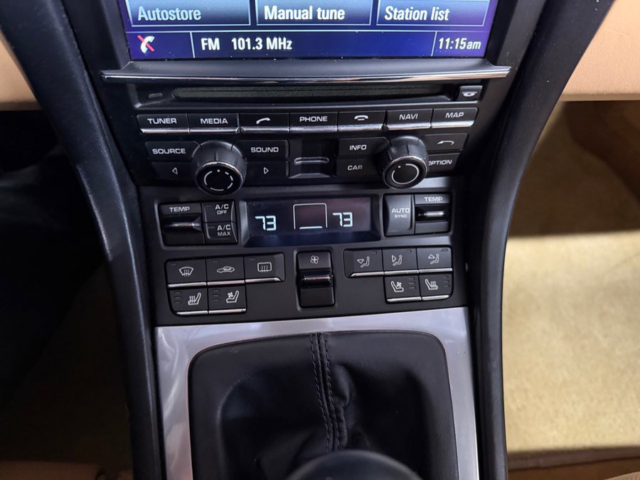 Used 2015 Porsche 911 Carrera image 10