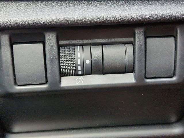 Certified 2025 Subaru Crosstrek 2.0i image 21