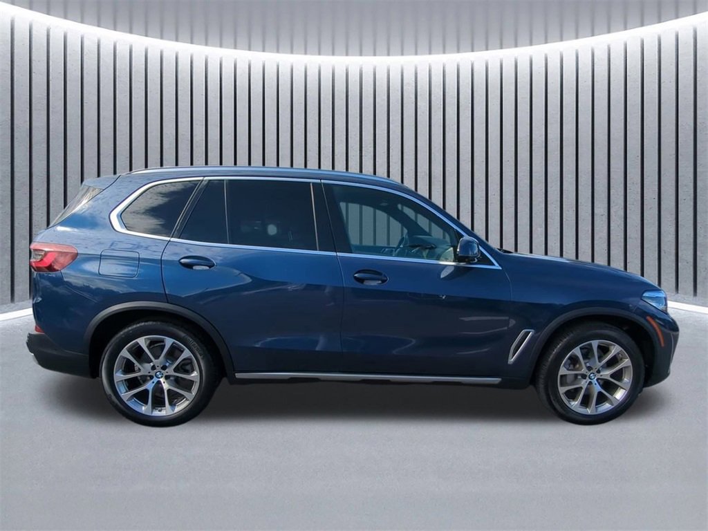 Used 2020 BMW X5 xDrive40i w/ Premium Package image 4