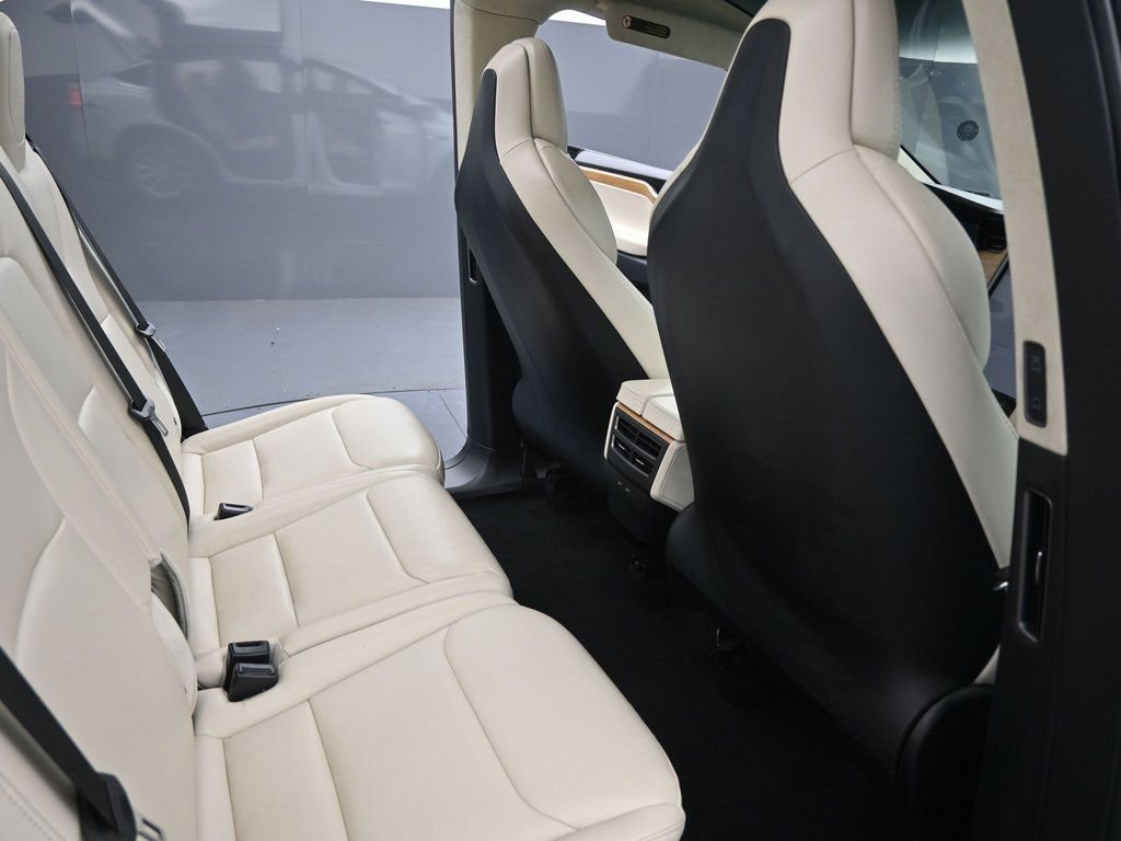 Used 2019 Tesla Model X 100D image 37