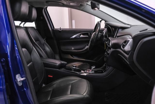 Used 2018 INFINITI QX30 Premium w/ Cargo Package image 30