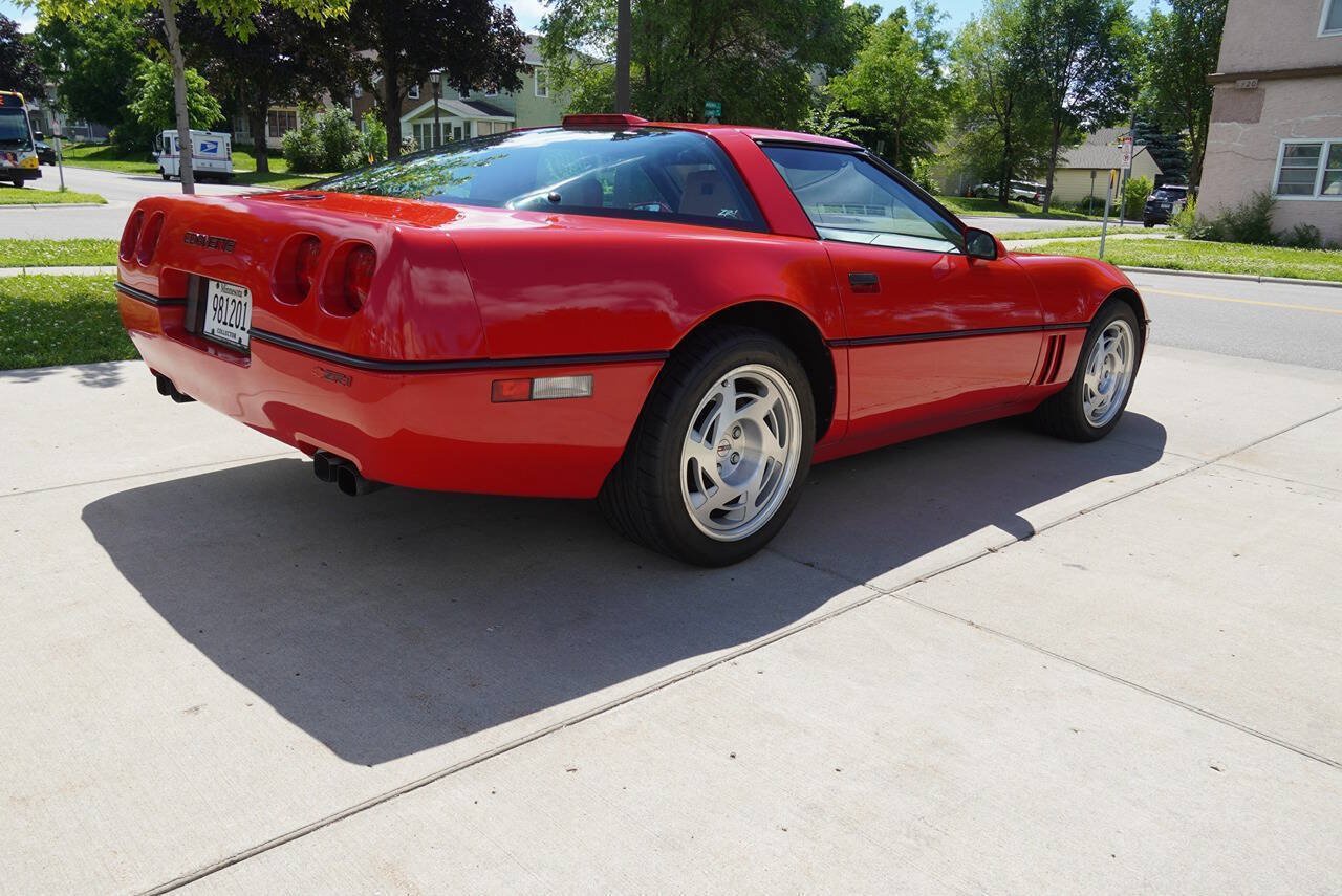 Used 1990 Chevrolet Corvette ZR-1 RWD image 9