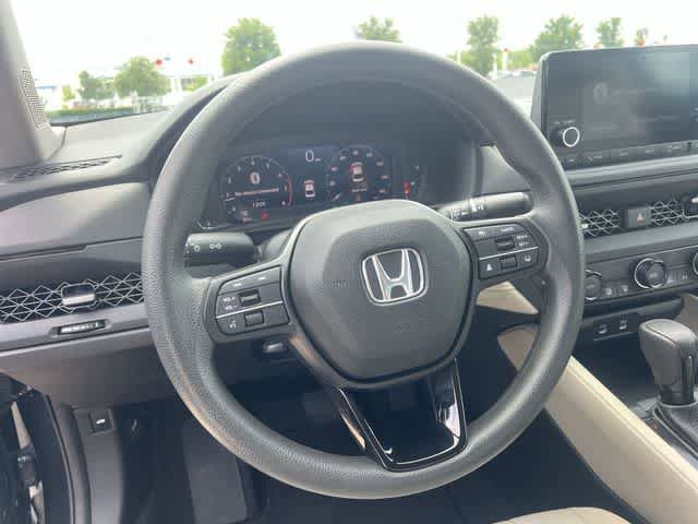 Used 2023 Honda Accord EX image 17
