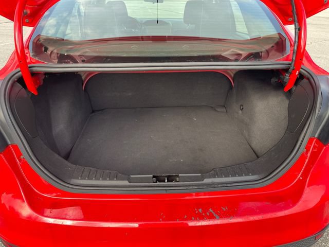 Used 2012 Ford Focus SE FWD image 18