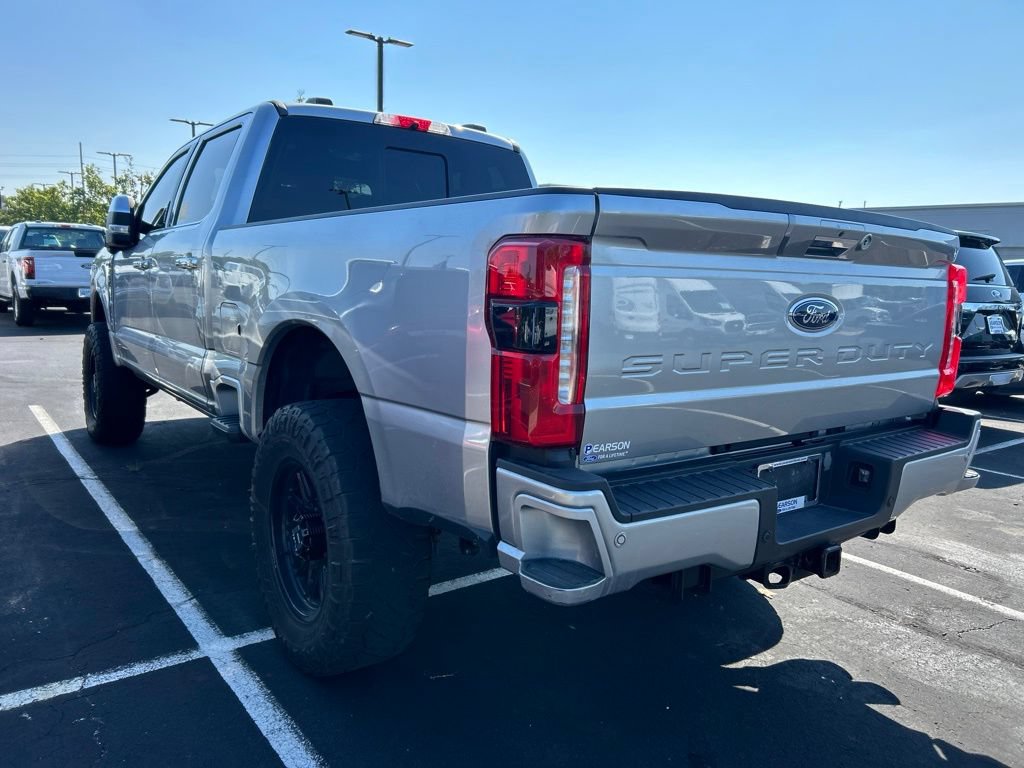 Used 2023 Ford F250 Lariat w/ Lariat Ultimate Package AWD/4WD image 4