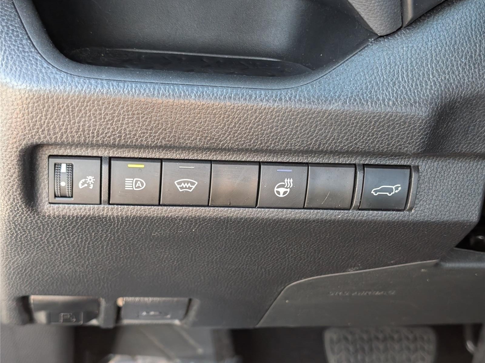 Used 2023 Toyota RAV4 XLE Premium AWD/4WD image 22
