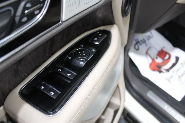 Used 2022 Lincoln Navigator L Reserve AWD/4WD image 21