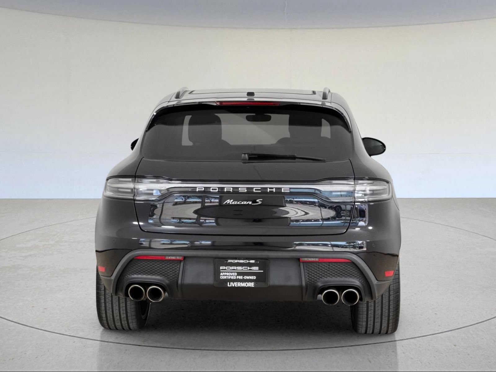 Certified 2024 Porsche Macan S AWD/4WD image 7