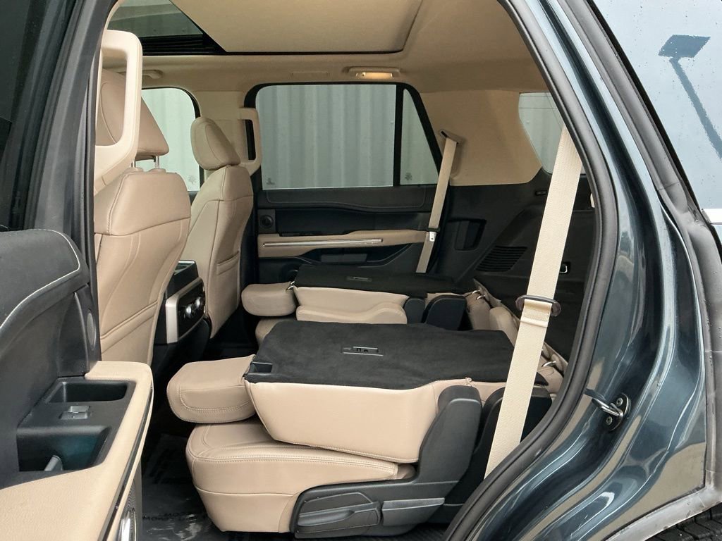 Used 2023 Ford Expedition Limited image 23