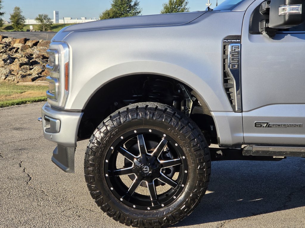 Used 2024 Ford F250 Platinum w/ FX4 Off-Road Package AWD/4WD image 11