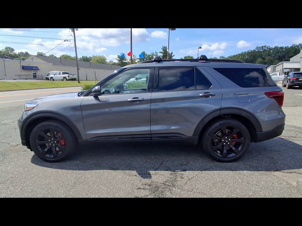 Certified 2022 Ford Explorer ST w/ Equipment Group 401A AWD/4WD image 5