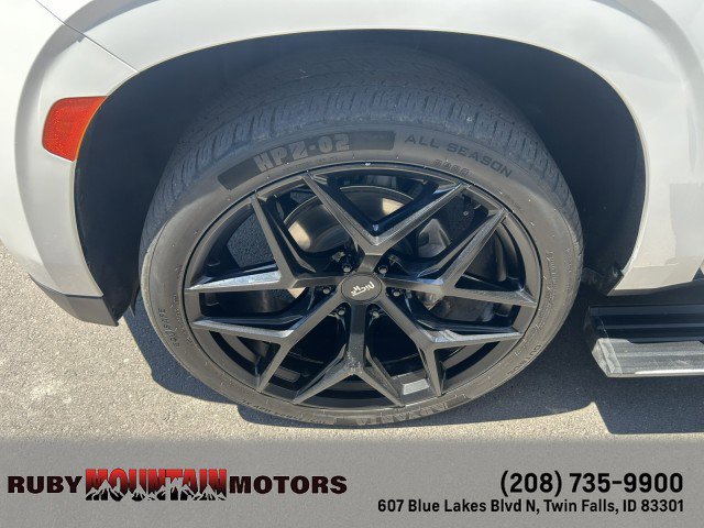 Used 2022 GMC Yukon Denali AWD/4WD image 18