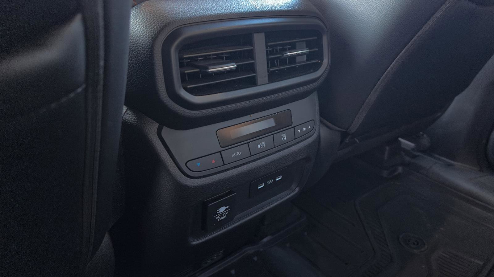 Used 2024 Honda Pilot TrailSport image 11