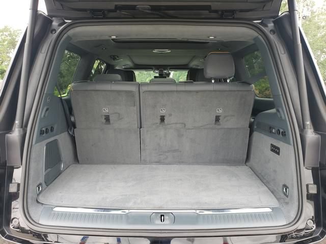Used 2024 Jeep Grand Wagoneer Series III w/ Rear Seat Video Group 1 AWD/4WD image 4