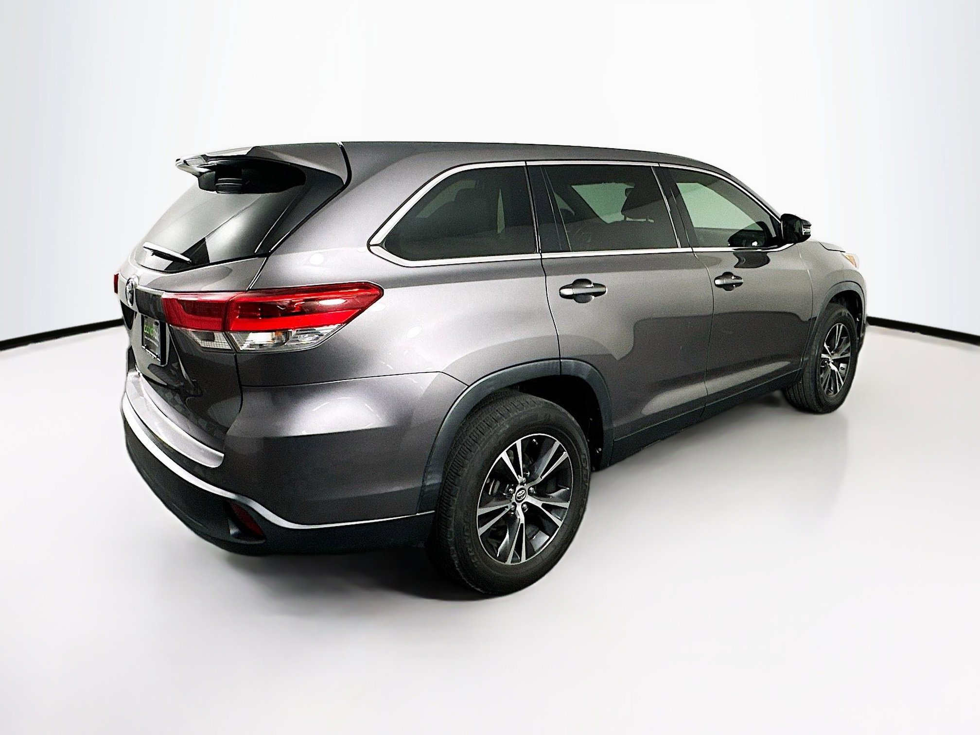 Used 2019 Toyota Highlander LE image 9