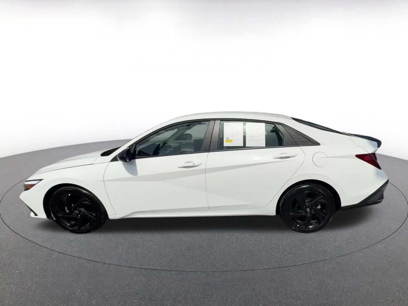 Used 2026 Hyundai Elantra Sport FWD image 9
