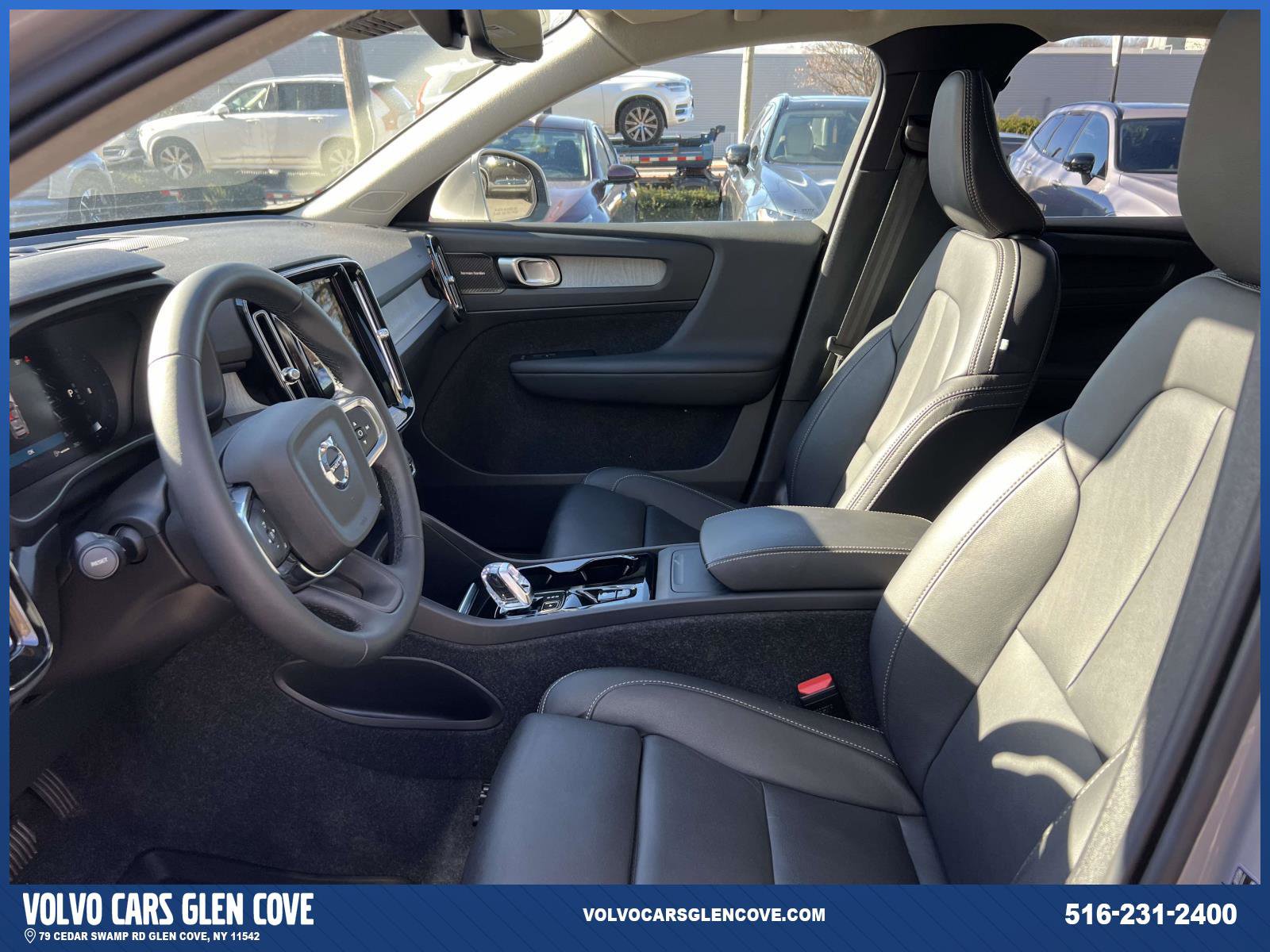 Used 2025 Volvo XC40 B5 Ultra w/ Protection Package Premier image 14