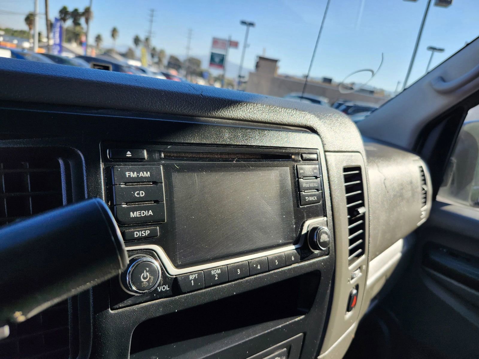 Used 2018 Nissan NV 2500 S image 26