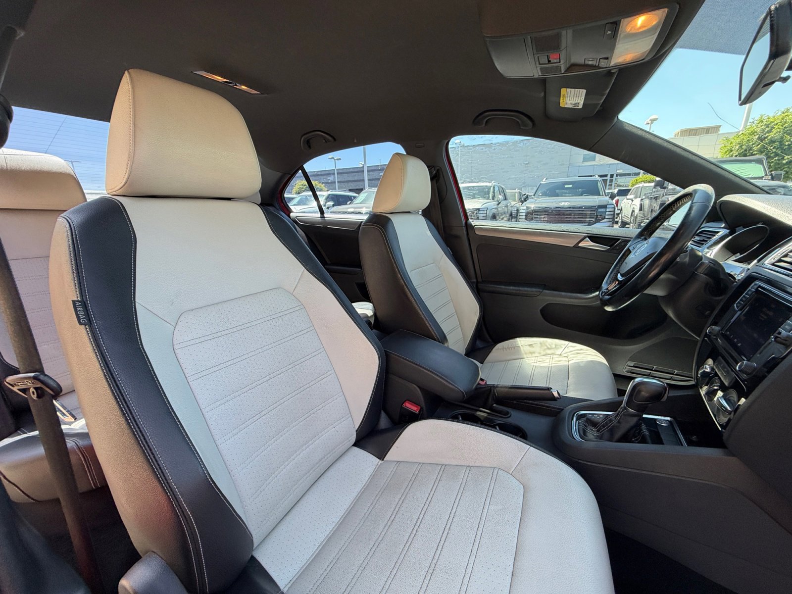 Used 2016 Volkswagen Jetta Sport image 19