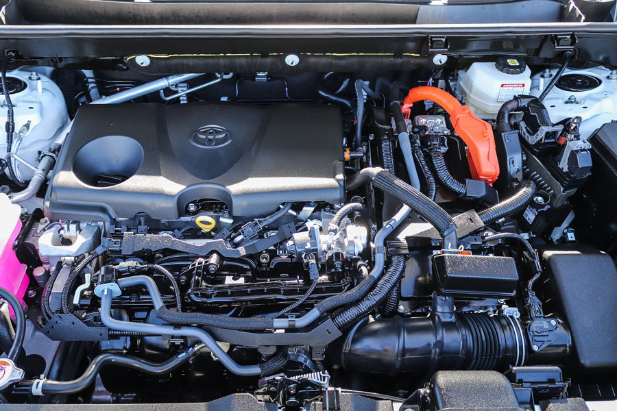 Used 2025 Toyota RAV4 LE AWD/4WD image 29
