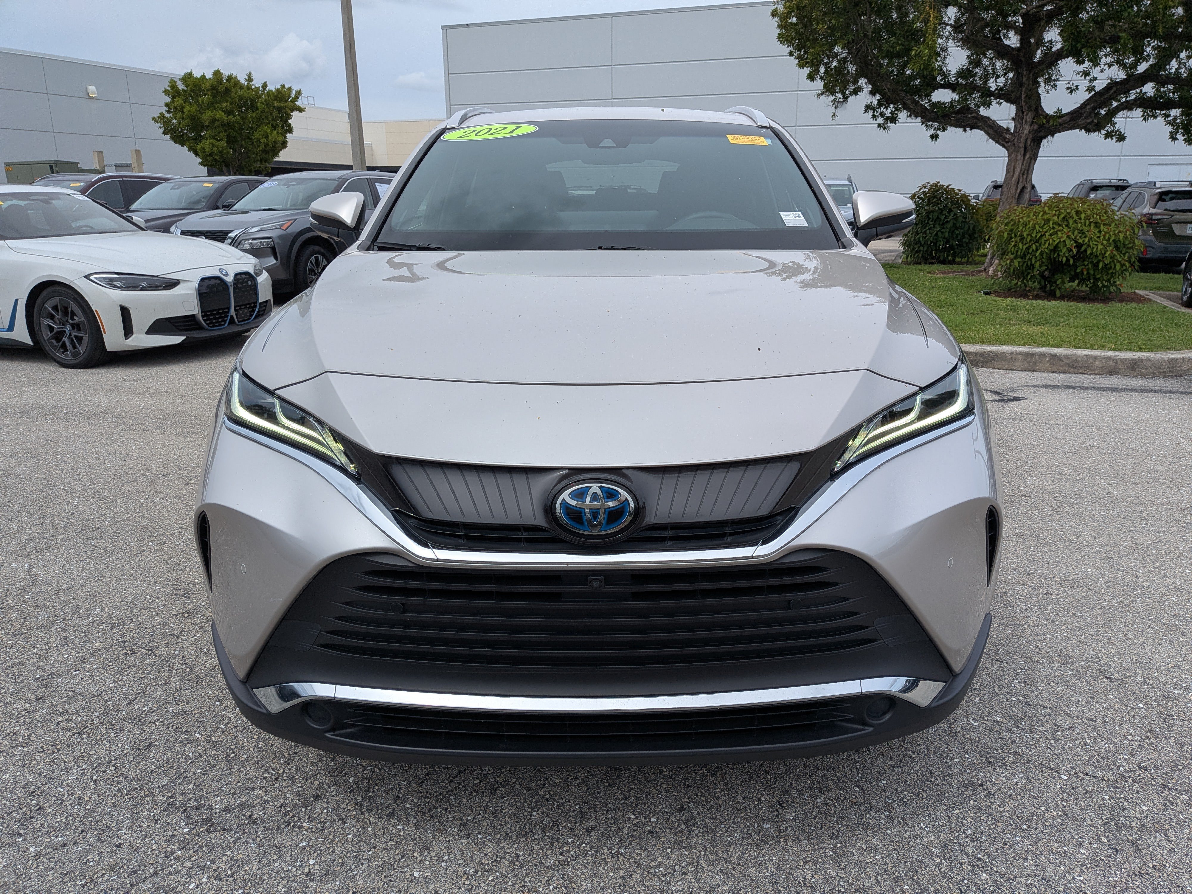 Used 2021 Toyota Venza Limited AWD/4WD image 9