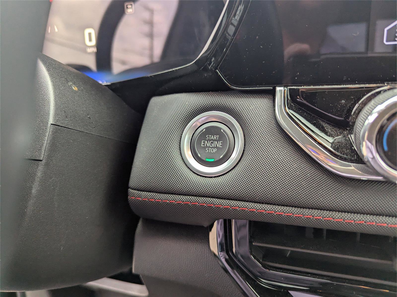 Used 2024 Chevrolet Colorado Z71 w/ Z71 Convenience Package 2 image 23