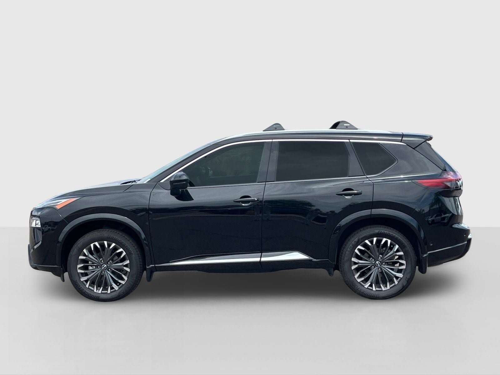 New 2026 Nissan Rogue Platinum w/ Platinum Premium Package AWD/4WD image 2