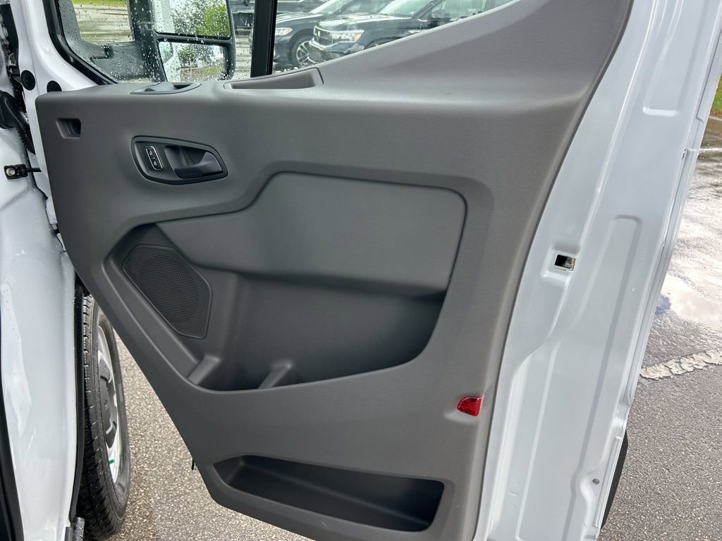 New 2025 Ford Transit 150 148 Medium Roof w/ Load Area Protection Package image 29