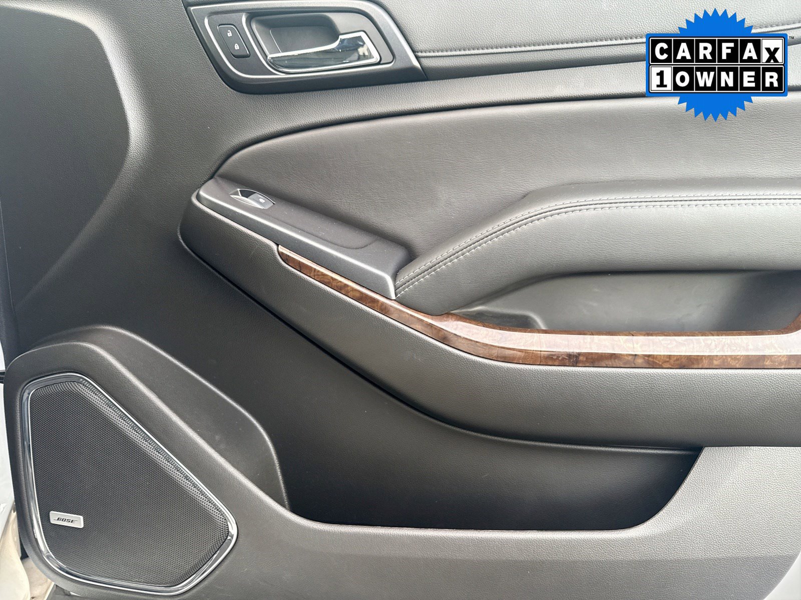 Used 2019 Chevrolet Suburban LT w/ Luxury Package image 36