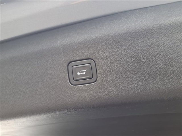 Used 2024 Buick Enclave Premium image 89