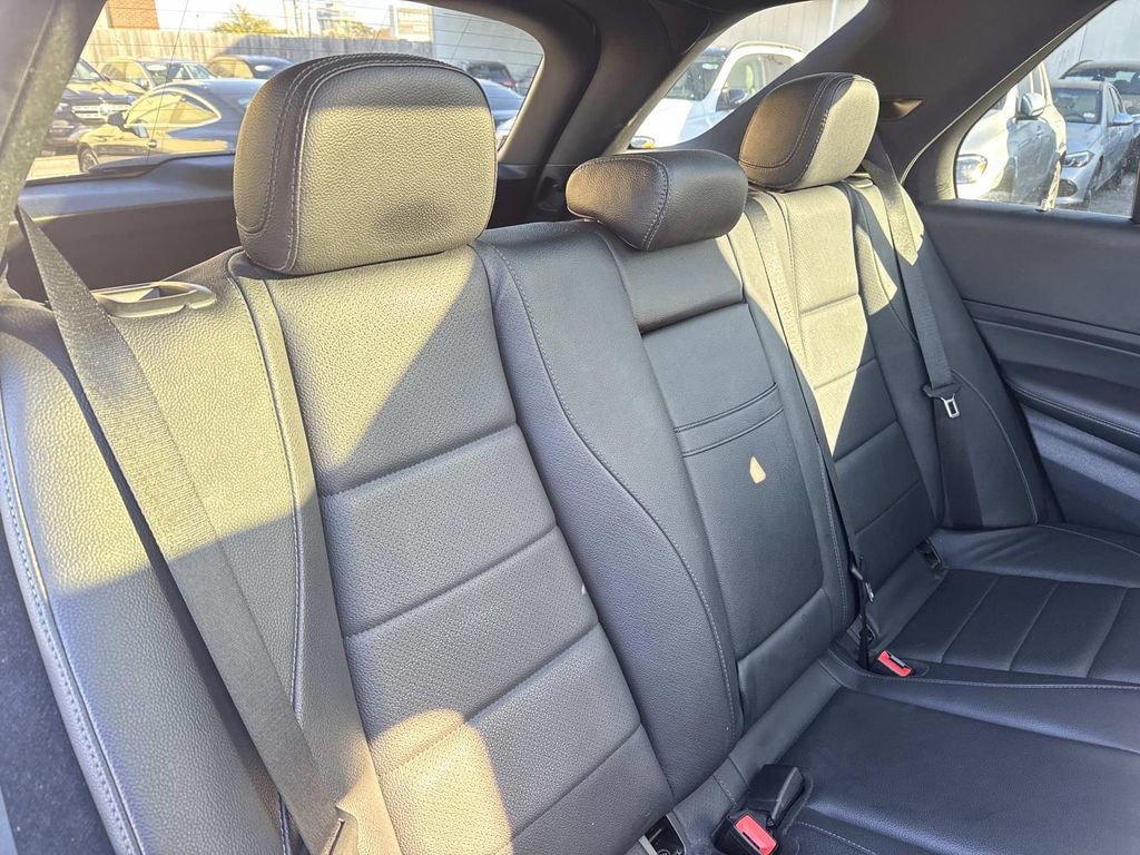 Used 2021 Mercedes-Benz GLE 350 4MATIC image 9
