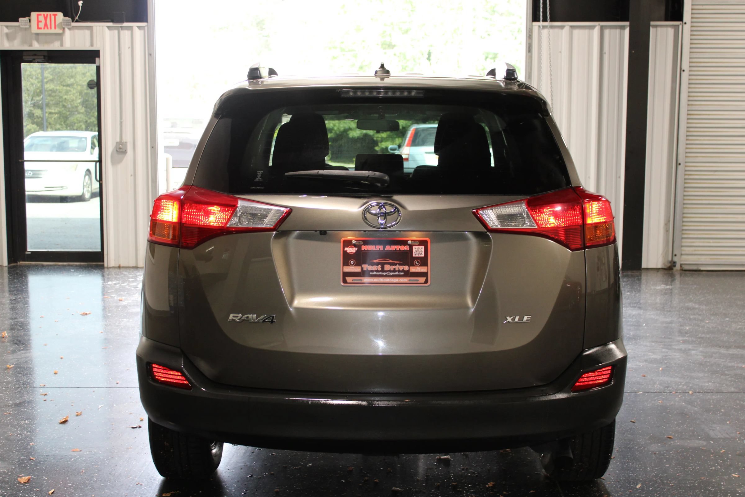 Used 2015 Toyota RAV4 XLE FWD image 4