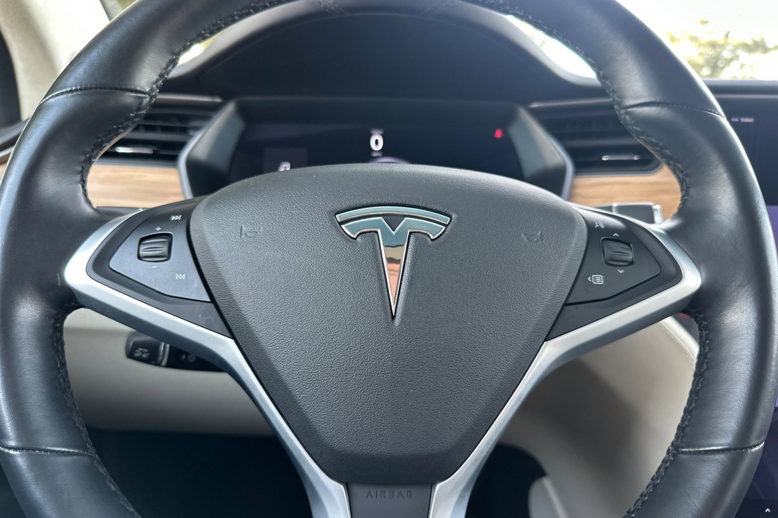 Used 2019 Tesla Model X Standard Range image 27