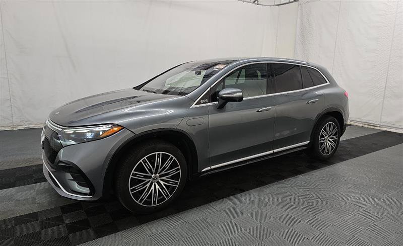 Used 2023 Mercedes-Benz EQS 580 4MATIC SUV image 4