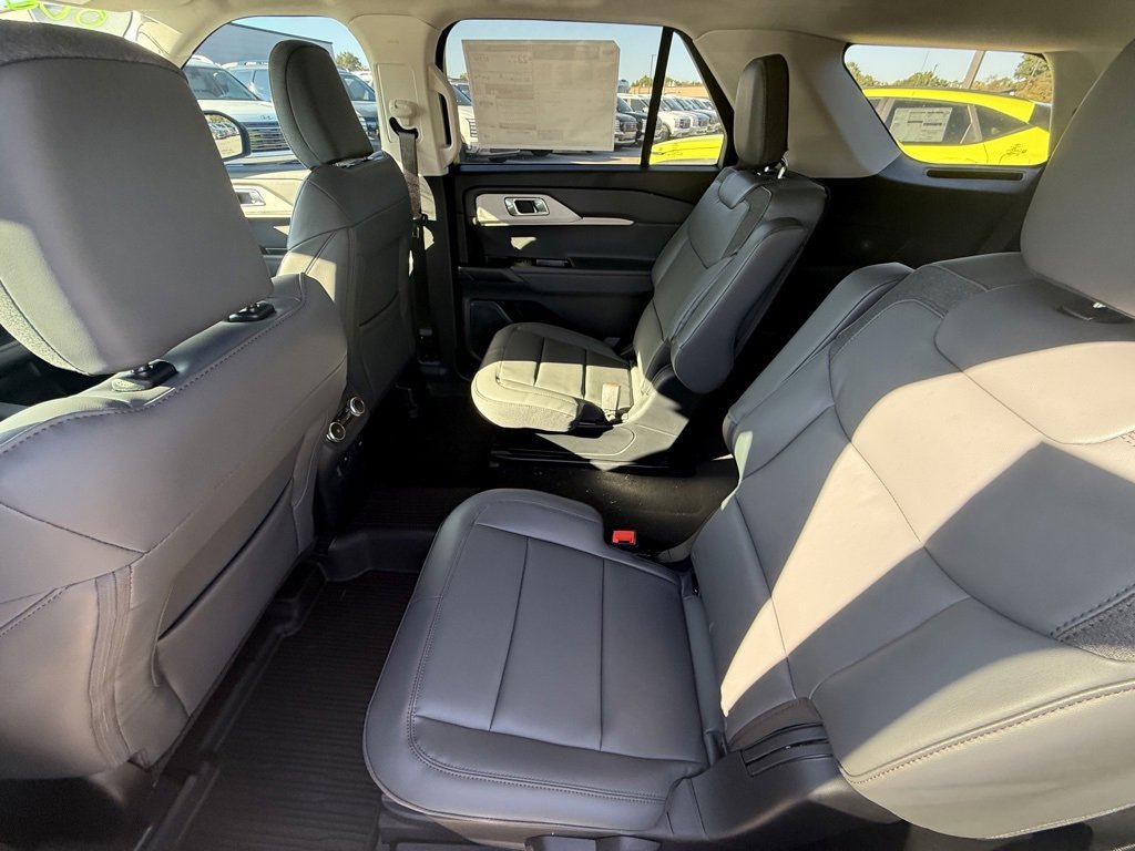 New 2026 Ford Explorer Active image 16