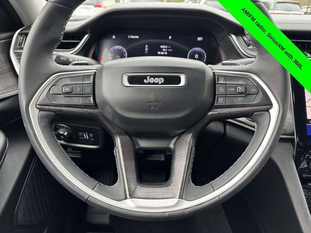 Used 2023 Jeep Grand Cherokee Limited w/ Black Appearance Package AWD/4WD image 27