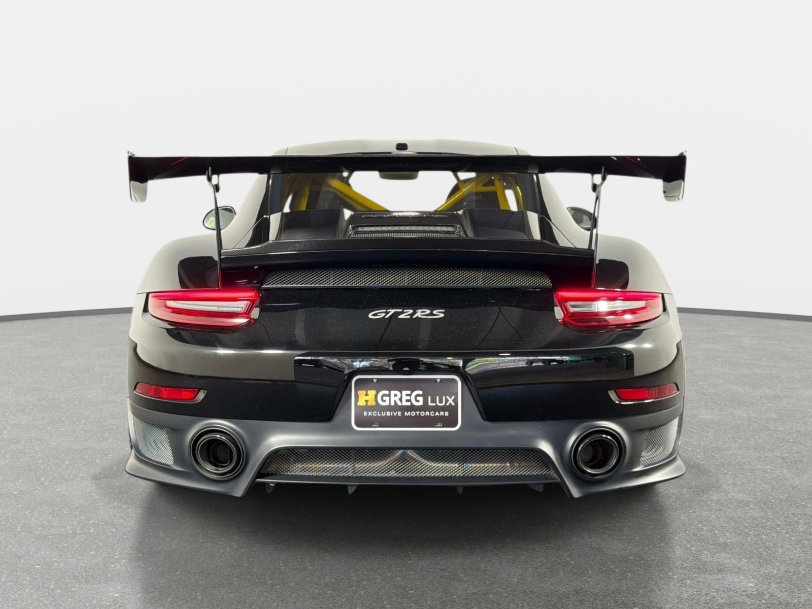 Used 2018 Porsche 911 GT2 RS w/ Weissach Package RWD image 4