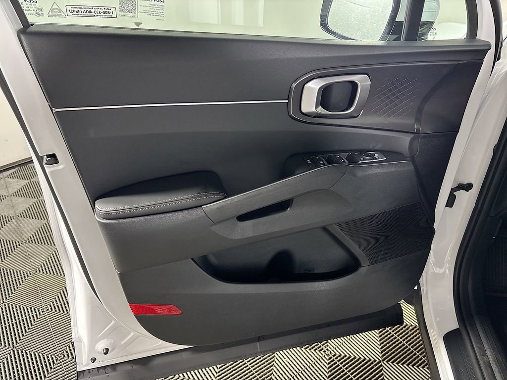 New 2026 Kia Sorento LX image 11