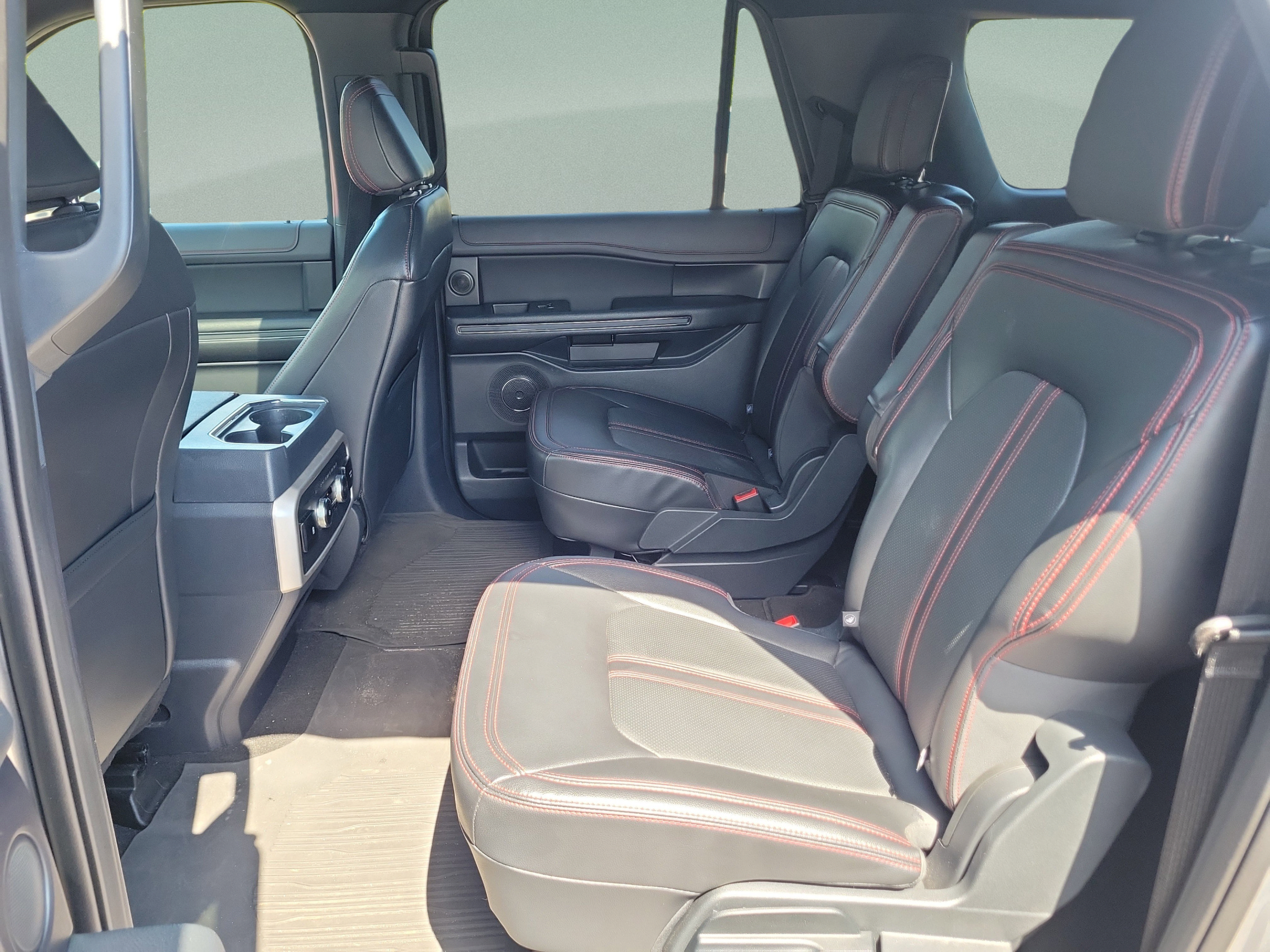 Used 2024 Ford Expedition Max Limited RWD image 9