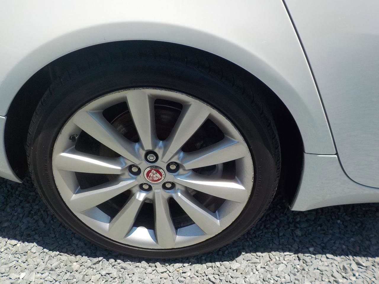 Used 2014 Jaguar XF 3.0 AWD/4WD image 37