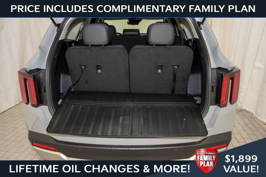 New 2026 Kia Sorento S w/ S Panoramic Sunroof Package FWD image 6