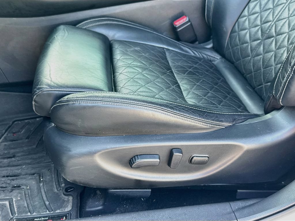 Used 2019 Nissan Maxima Platinum w/ Sport Mat Group FWD image 19