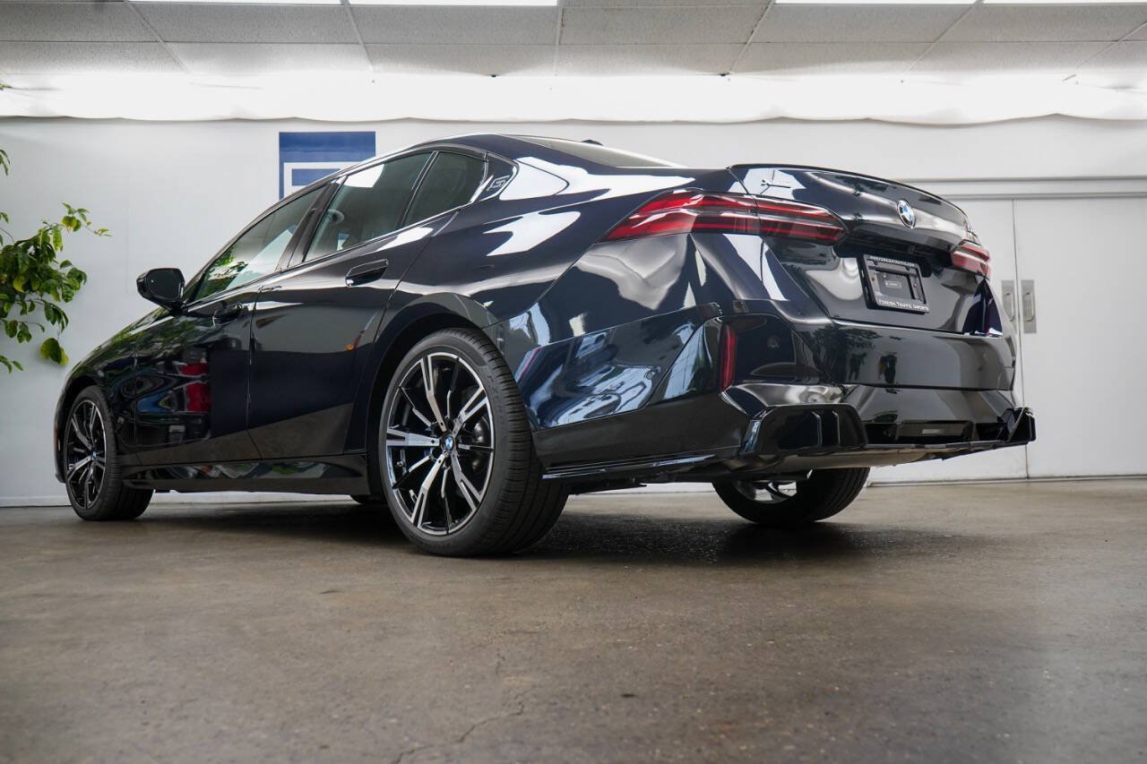 Used 2026 BMW 540i xDrive AWD/4WD image 21