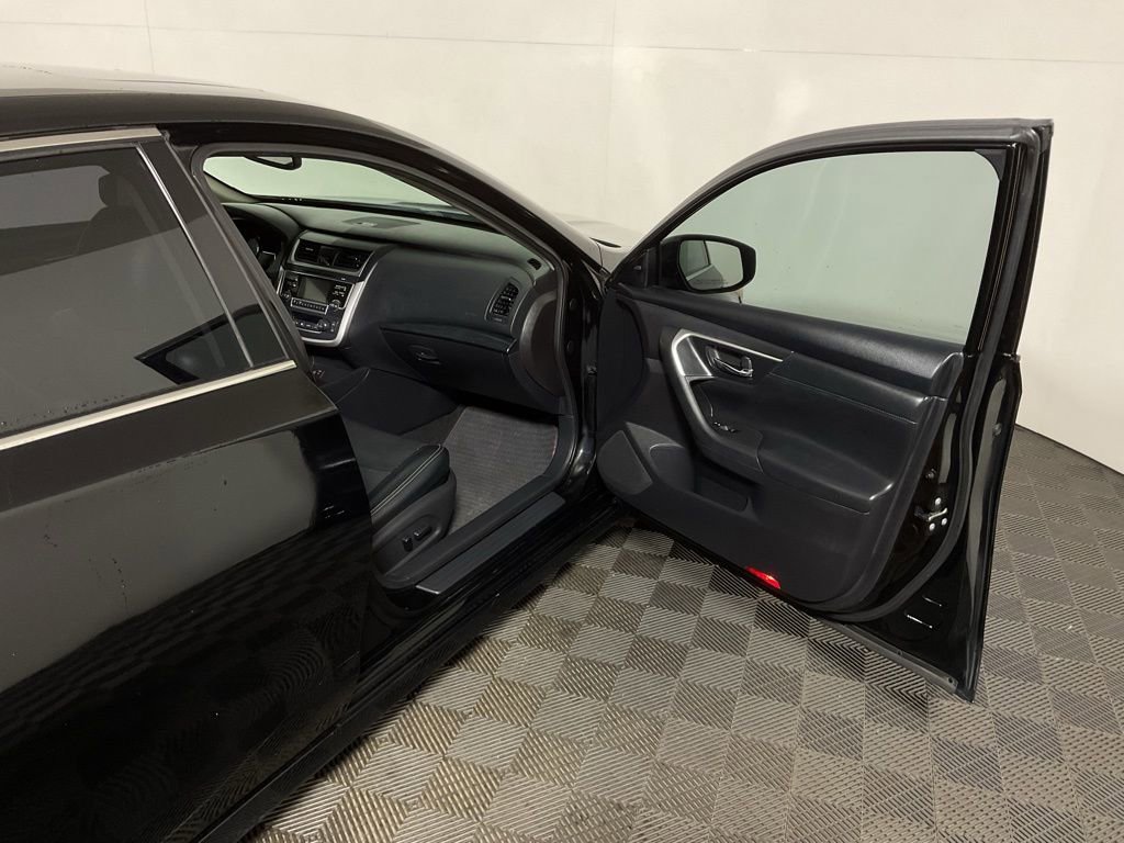 Used 2016 Nissan Altima 2.5 SL w/ Moonroof Package image 29