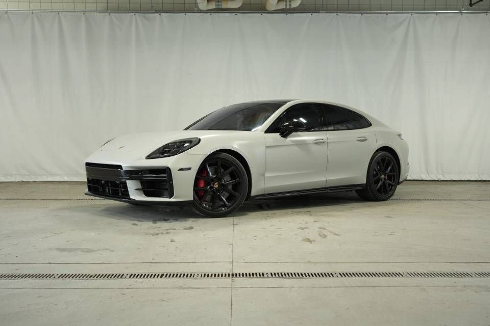 Certified 2025 Porsche Panamera GTS image 1