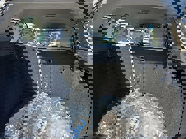 New 2025 Volkswagen Taos SE image 18